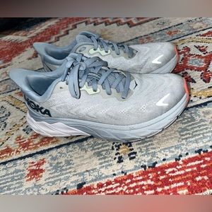 Hoka Arahi 6, size 6.5